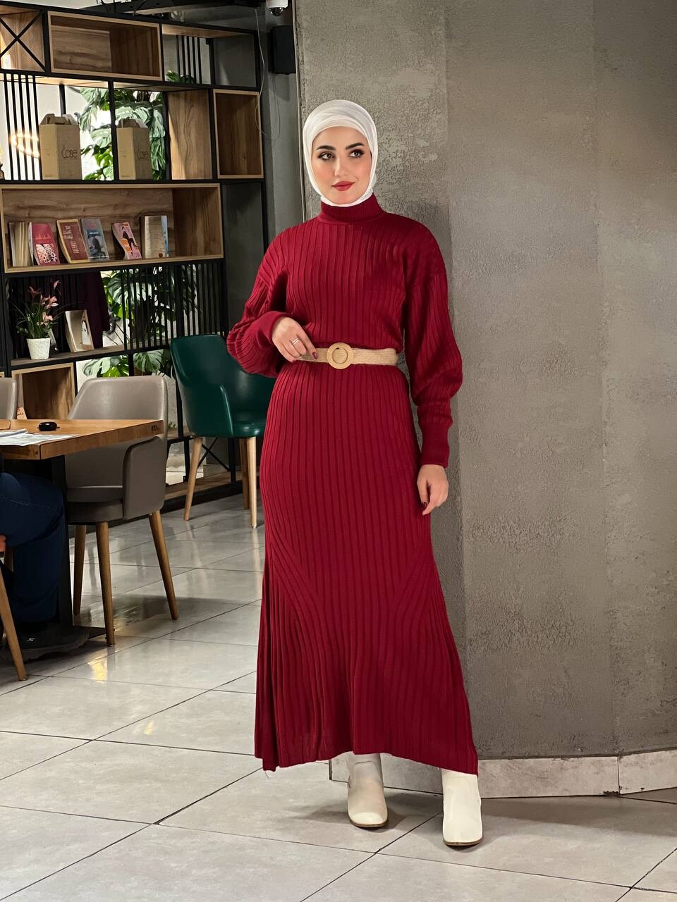 12550-5-37T فستان ماروني مع حزام - Thumbnail
