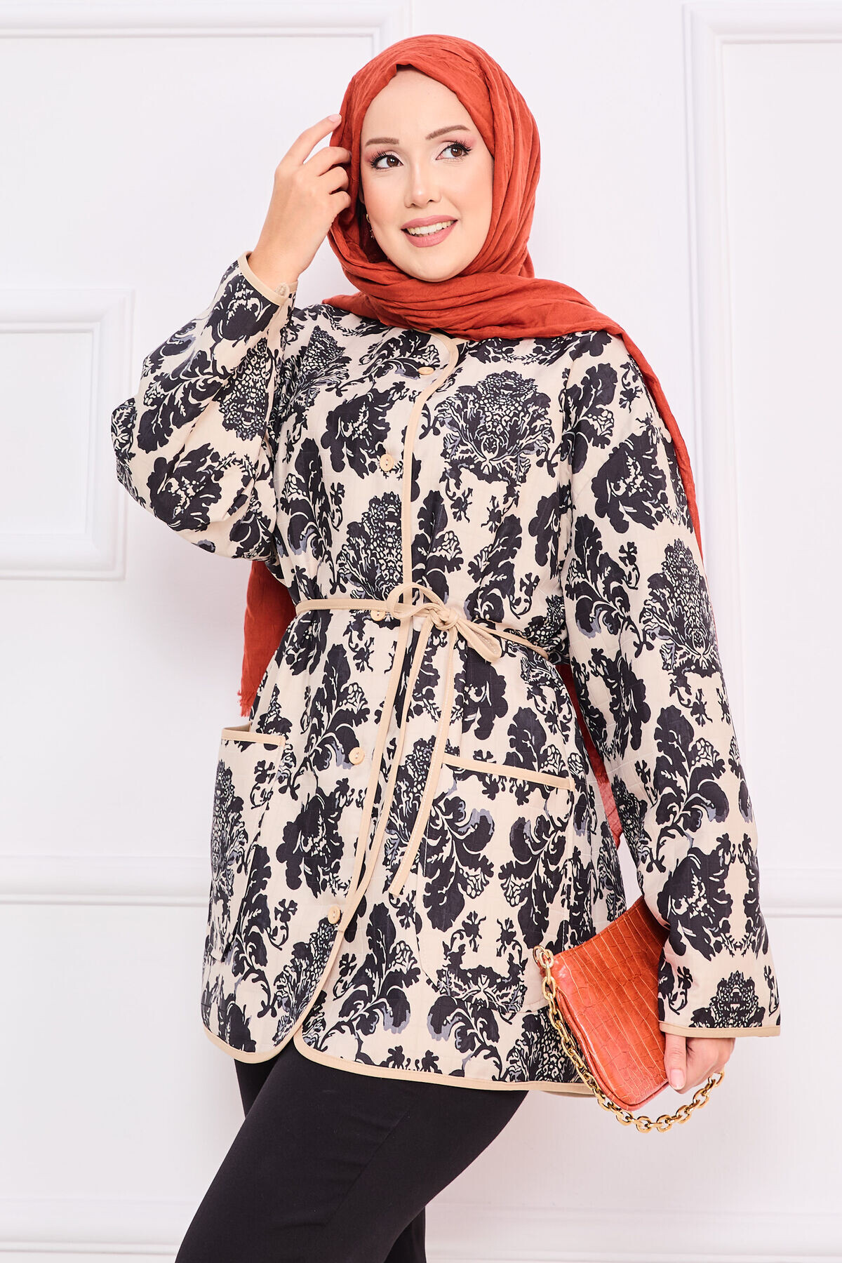 21197-21L-1 جاكيت - اسود بيج - Thumbnail