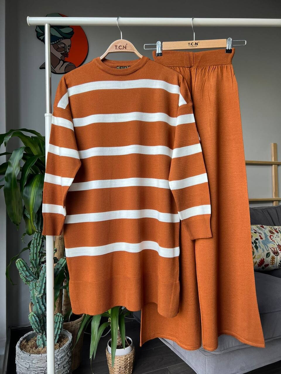 TC - 3209-81T-7 طقم قطعتين تريكو قرميدي