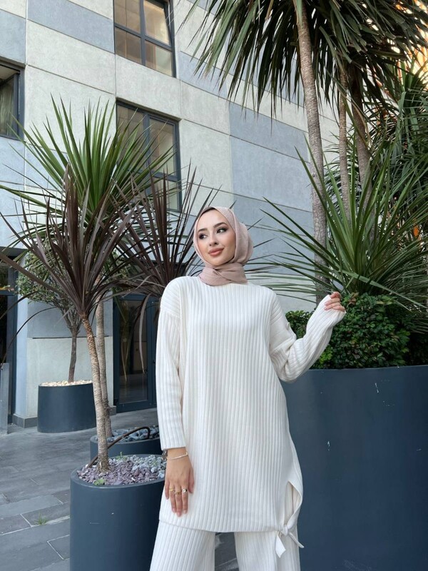 TC - 3313-67H-4 طقم قطعتين - اوف وايت (1)