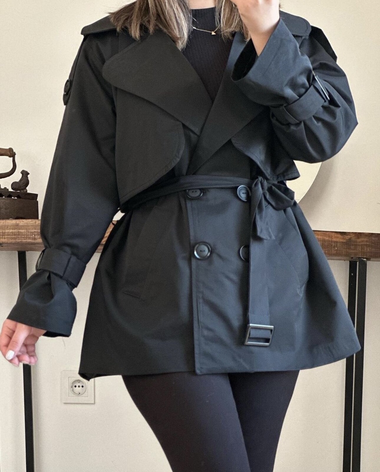 4451-81Q-1 ترانش كوت قصير - اسود 4451-81Q-1 ترانش كوت قصير - اسود