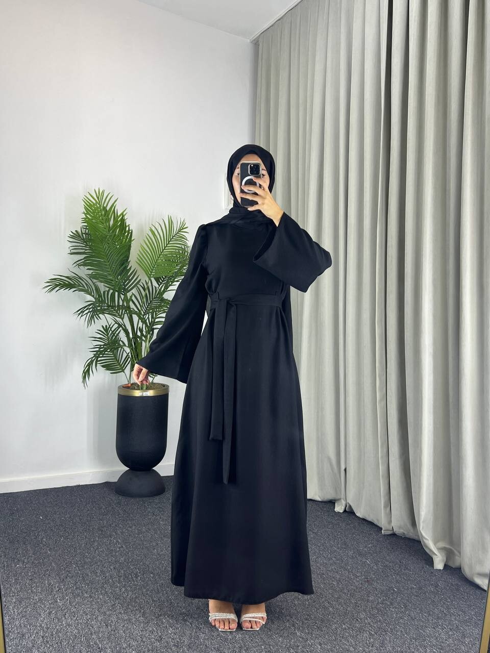 4536-41L-1 فستان سادة لون اسود - Thumbnail