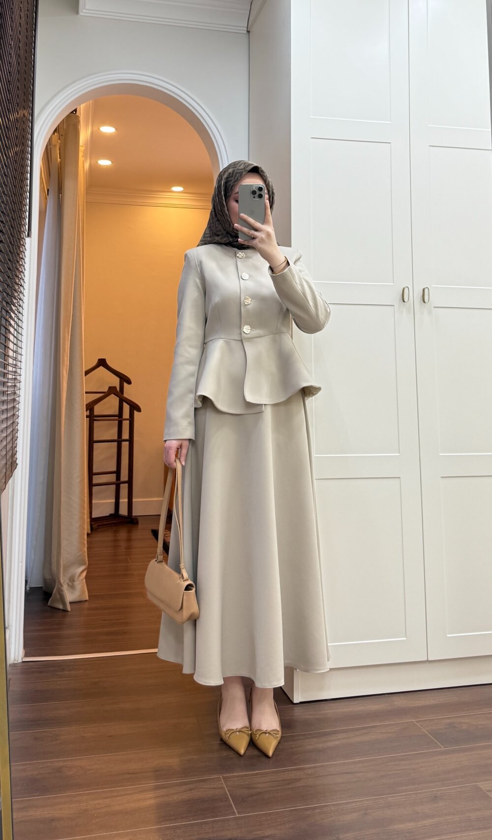 4555-9M-2 سوت -بيج - Thumbnail