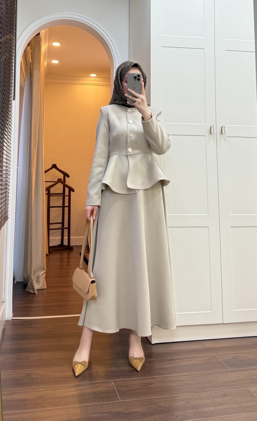 4555-9M-2 سوت -بيج - Thumbnail