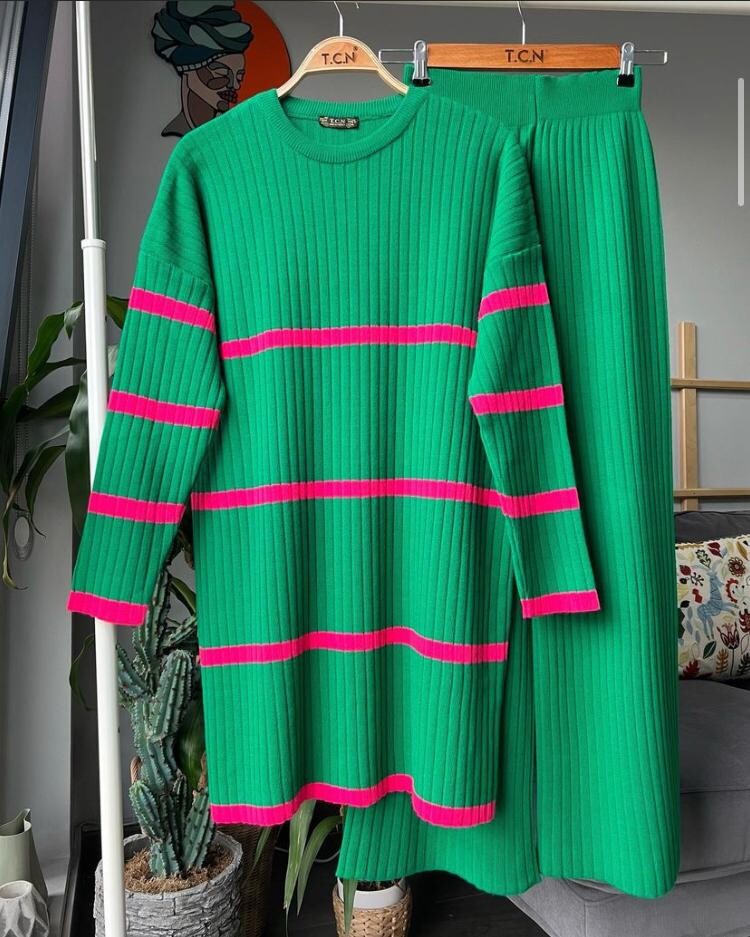 TC - 5890-17Y-3 طقم قطعتين تريكو اخضر