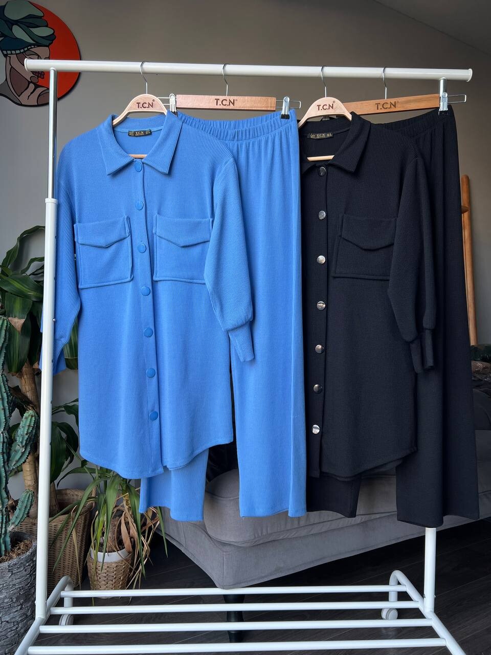 TC - 6199-93Y-1 طقم قطعتين سادة - اسود