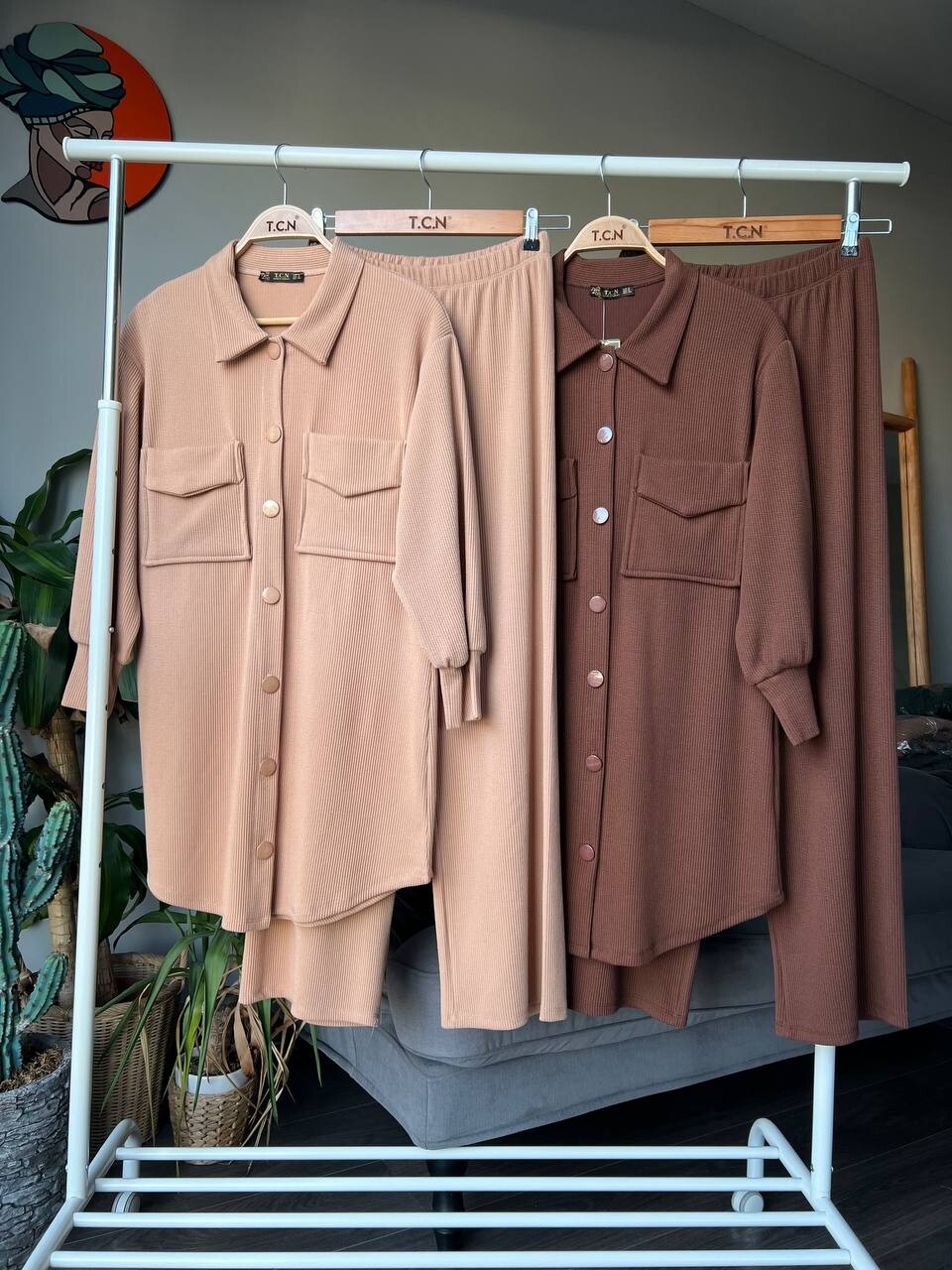 TC - 6199-93Y-10 طقم قطعتين سادة - جوزي TC - 6199-93Y-10 طقم قطعتين سادة - جوزي